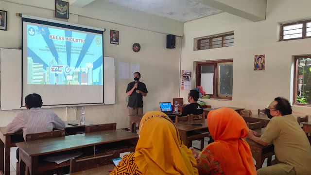 kelas industri digital merketing di SMK Batik Sakti 1 Kebumen