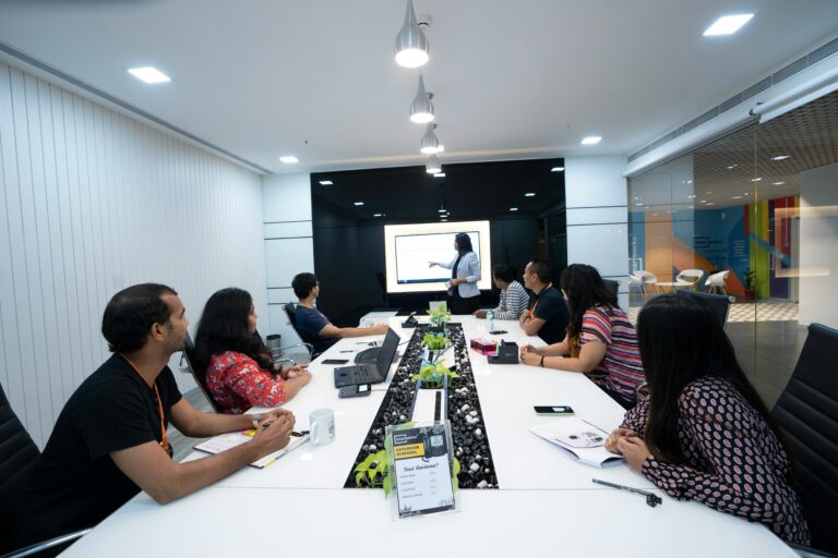 Peran Marketing Digital dalam Pengembangan Kompetensi Generasi Profesional